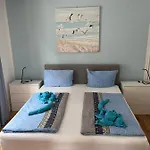 Appartementhaus Flori 아파트 *